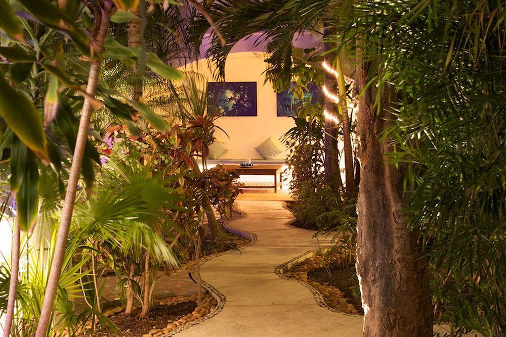 Aqualuna Boutique Hotel By Sunrise (Adults Only) Плая-дель-Кармен Экстерьер фото